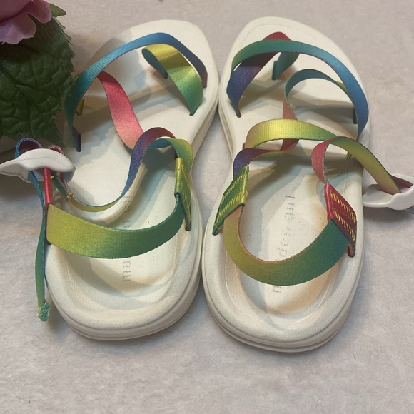 MADDEN GIRL NEW Size 7 Multi Color Sandals - Picture 4 of 9
